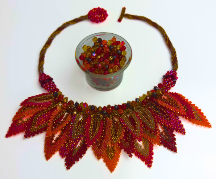 251-red-leaf-necklace-17640119088225.png