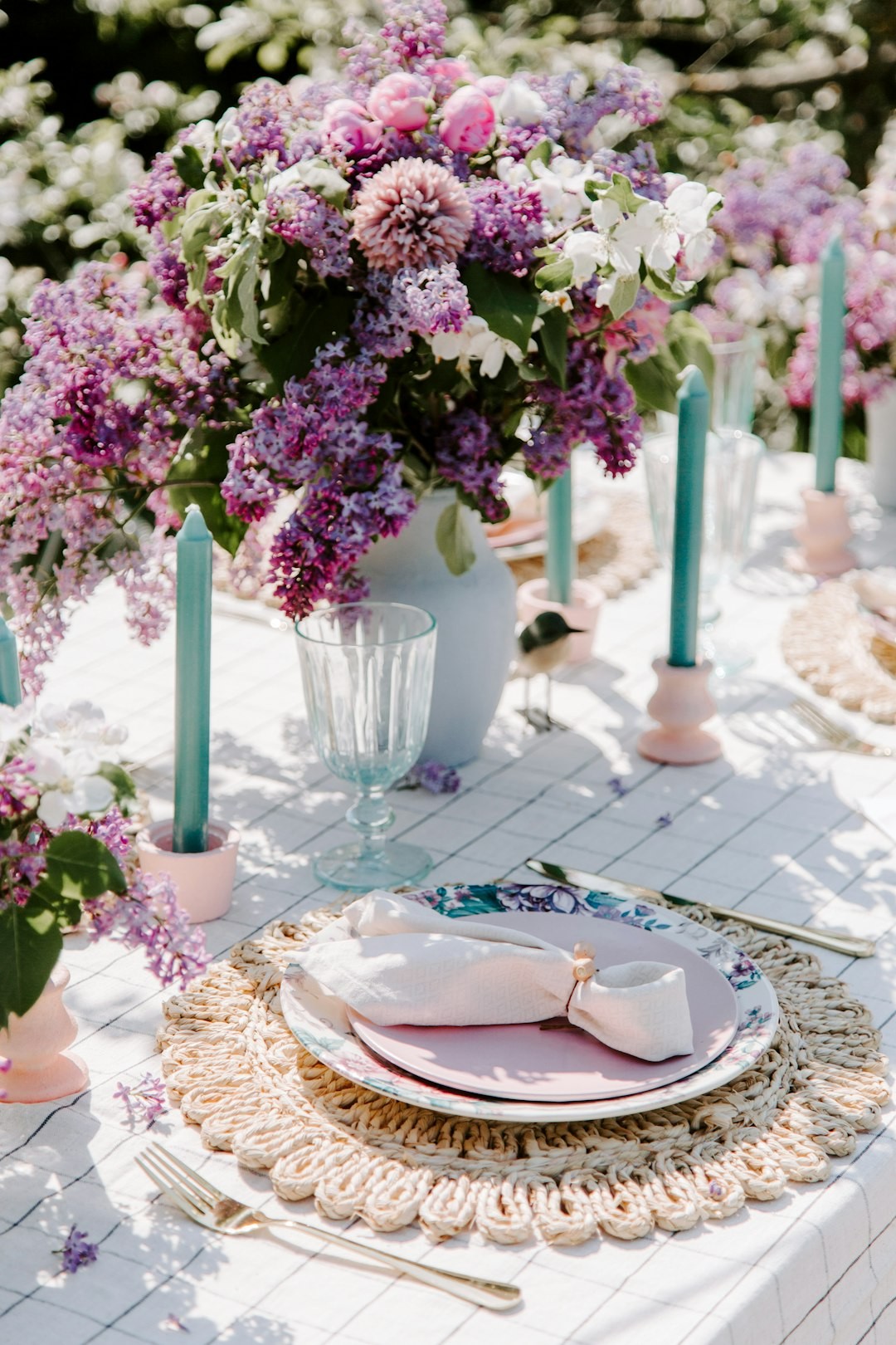 Embracing The Lilac Wedding Trend for 2024