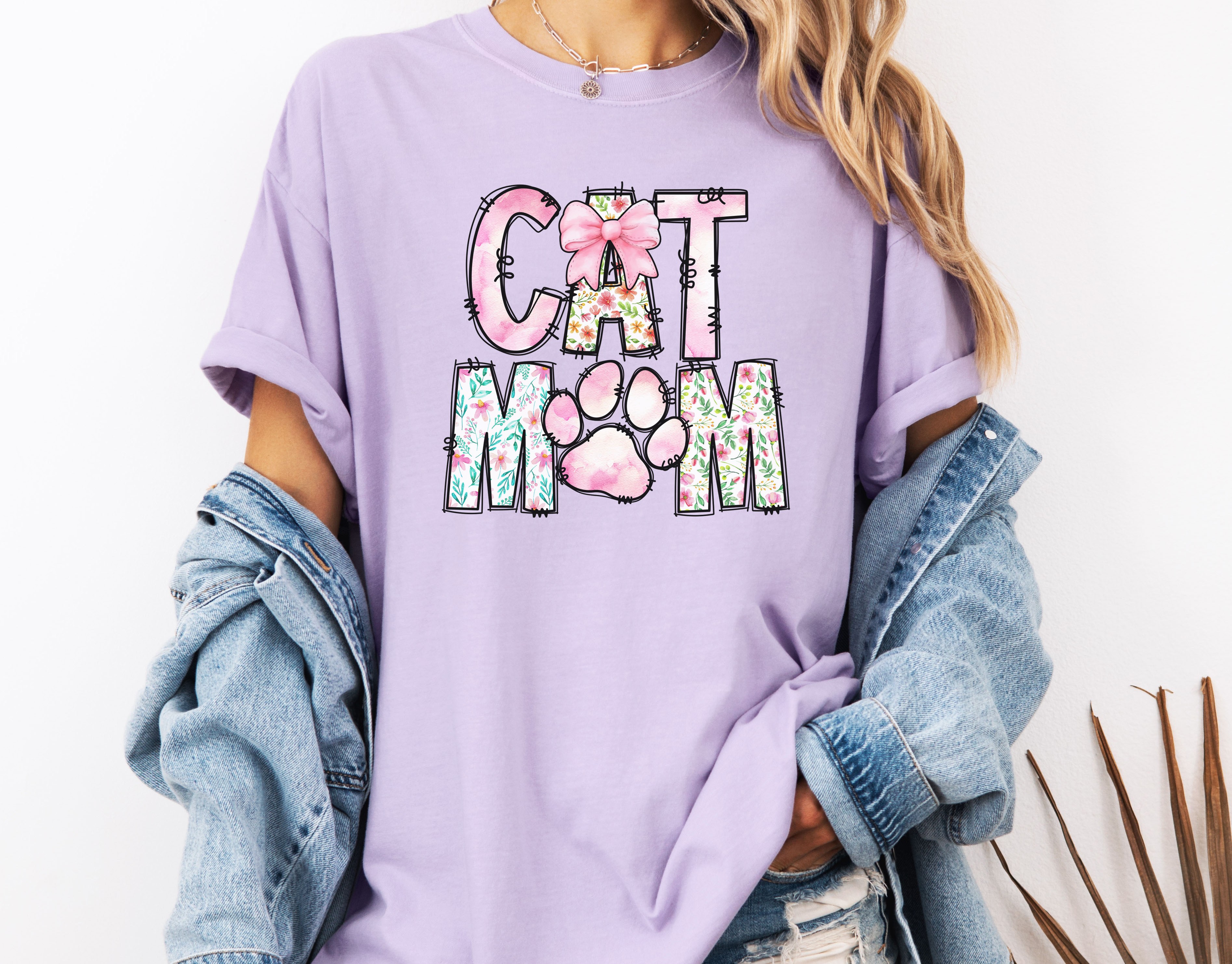 0453378929651348-cat-mom-april-tee-1749482780366.jpg