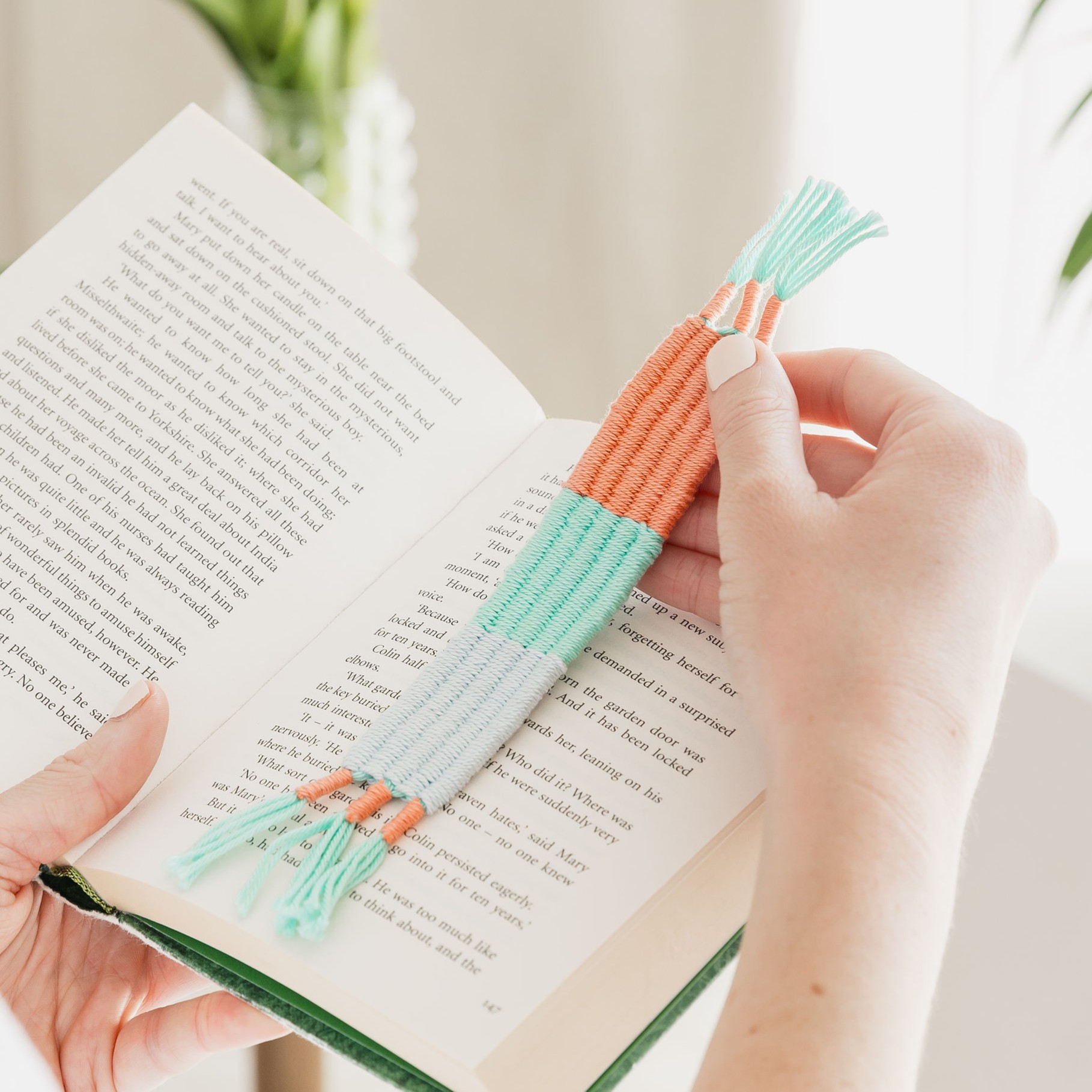 765-cosy-craft-club-stick-weaving-bookmark-square-17588971106471.jpg