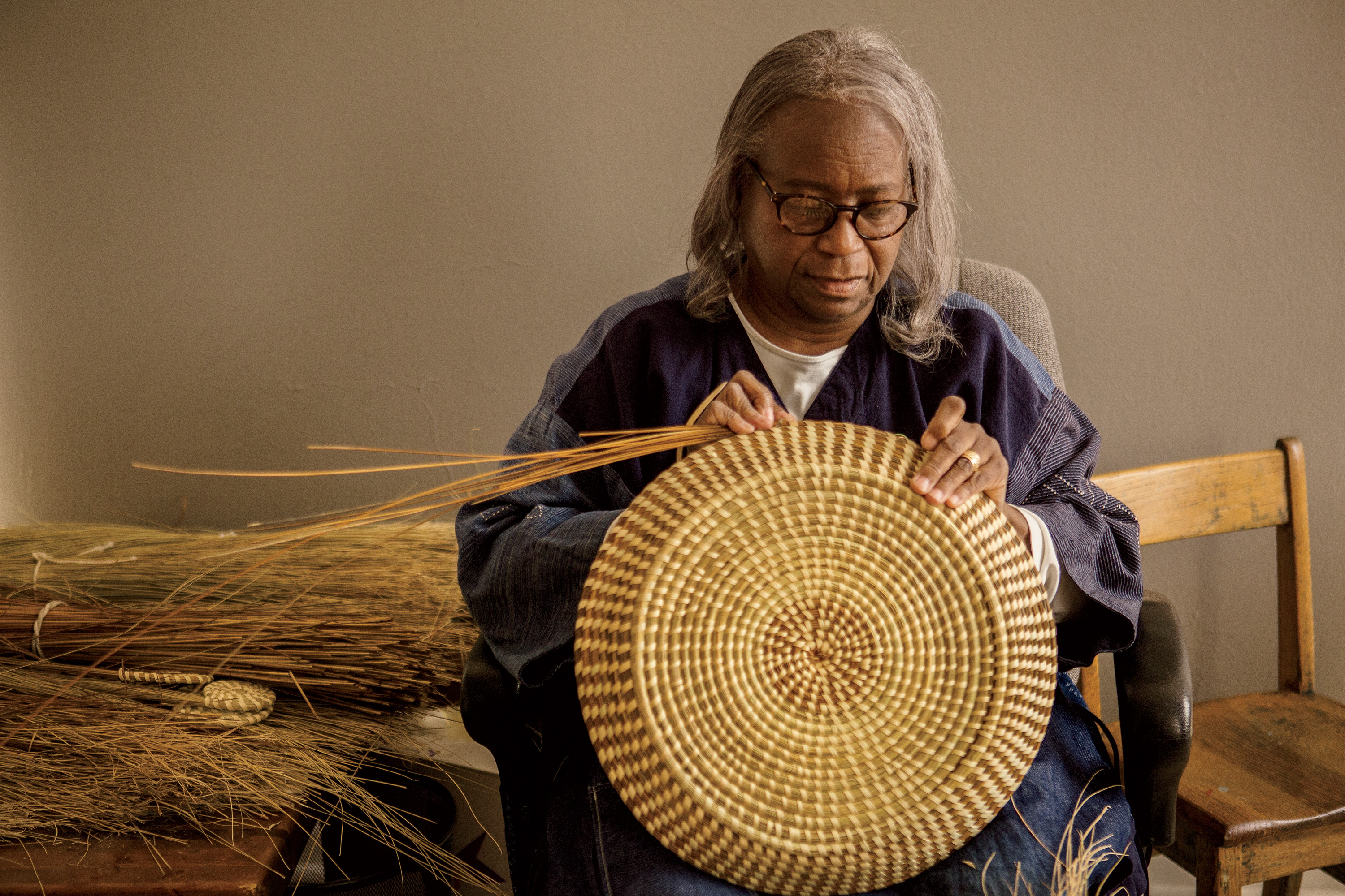 Mary Jackson weaving a basket