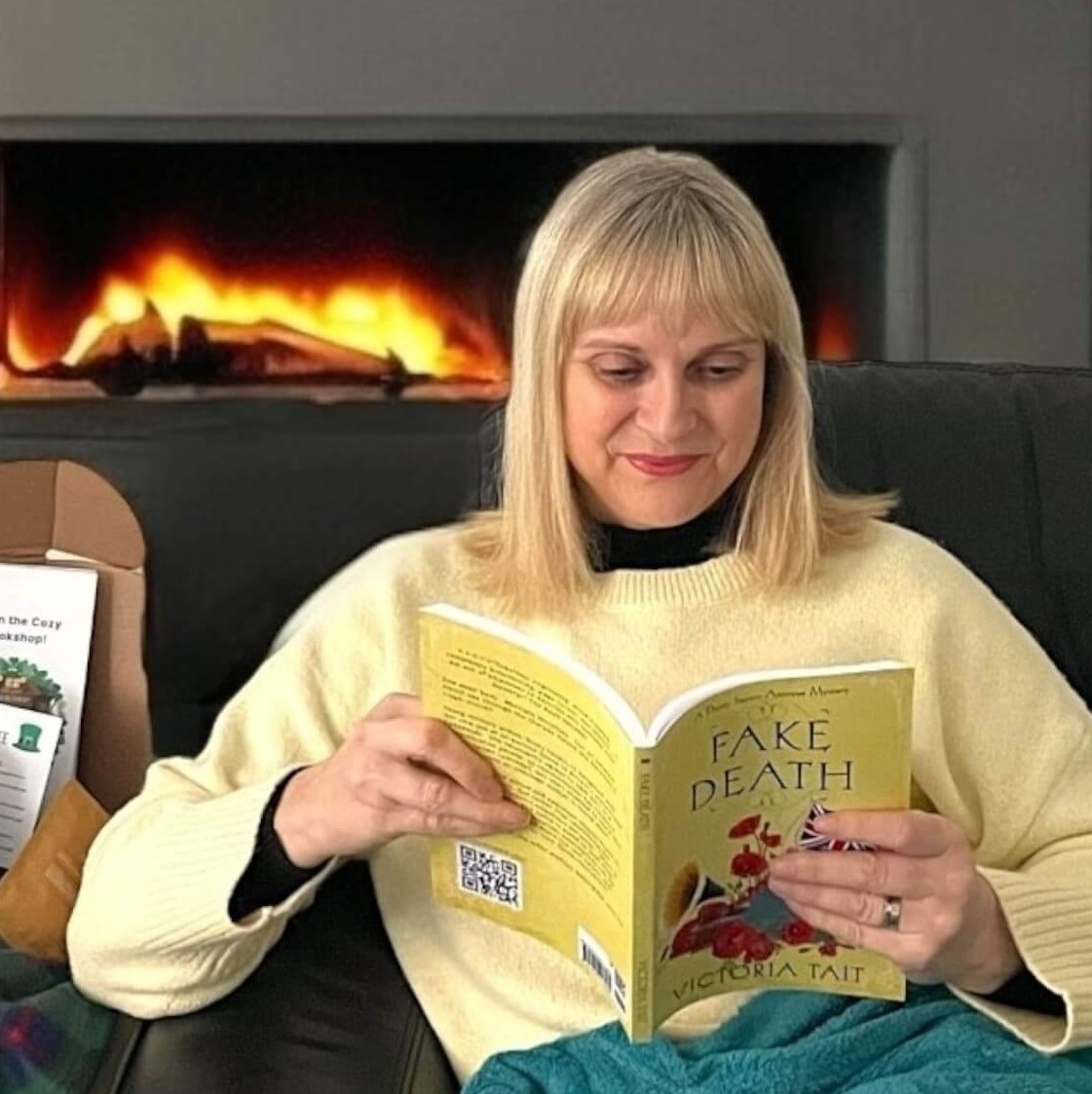 Contact Us - Lou reading 445262112111232214-cosy-living-room-photoroom-optimised-17400707627963.jpg