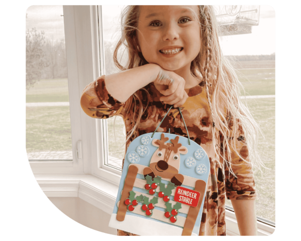 4426-christmas-girl-photos-shaped-03-e1669226870932-16861475209561.png