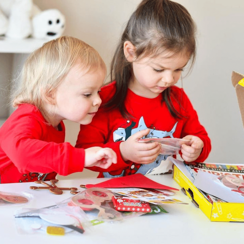9569-curiosity-box-discovery-kids-crafting-christmas-holidays-17068102588831.png