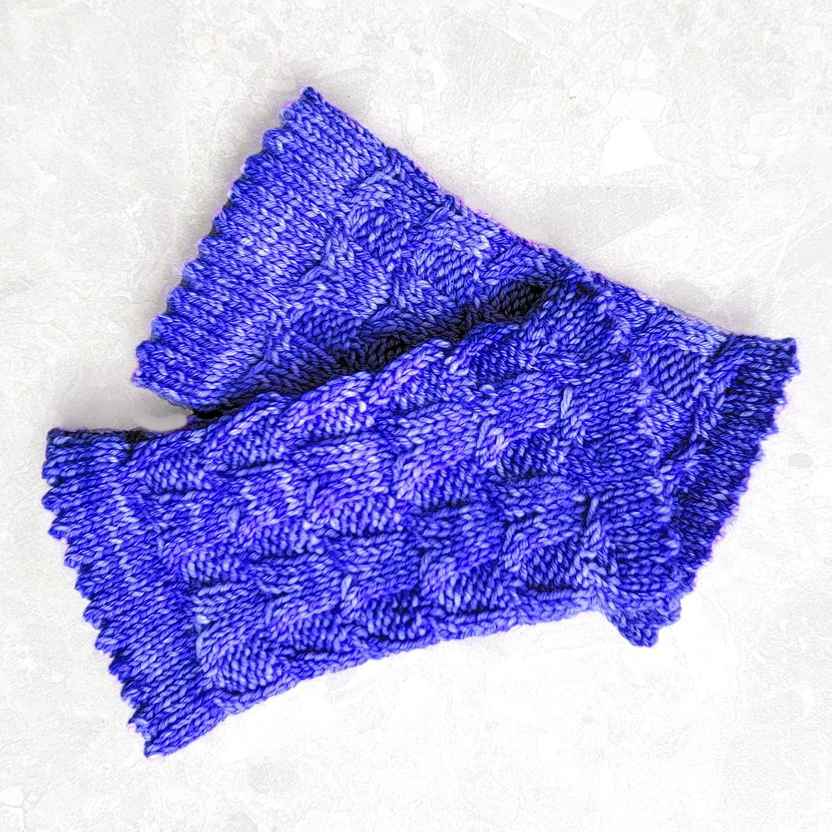  Gloves