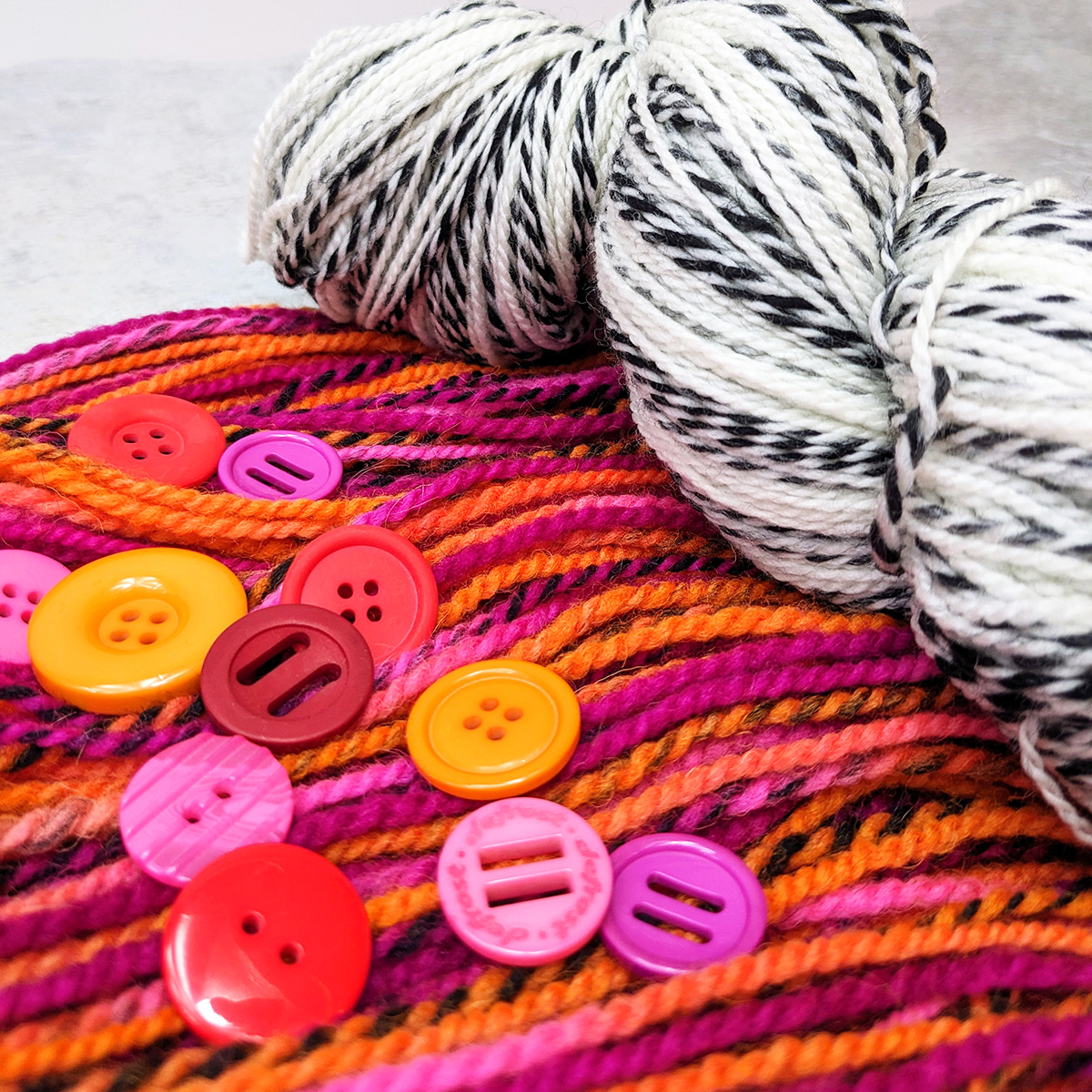 1655-zebra-yarn-with-buttons-17884592272884.jpg