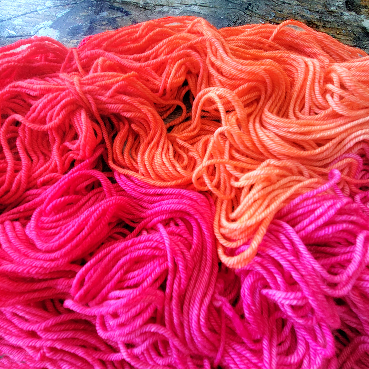 1687-pink-skein-with-dye-pots-3-17884574496826.jpg