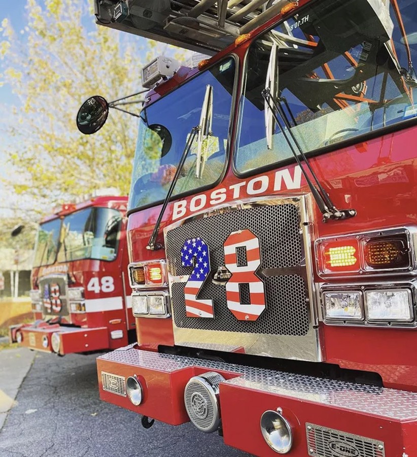 3808229003116-boston-ladder-co-28-featured-fd-collectors-club-17394648877547.jpg