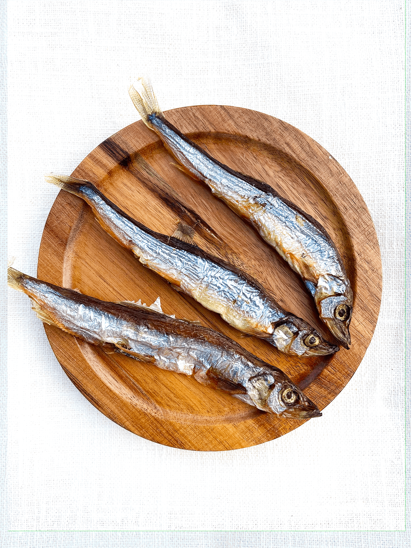 5800-capelin-wild-caught-dehydrated-dog-treat.png