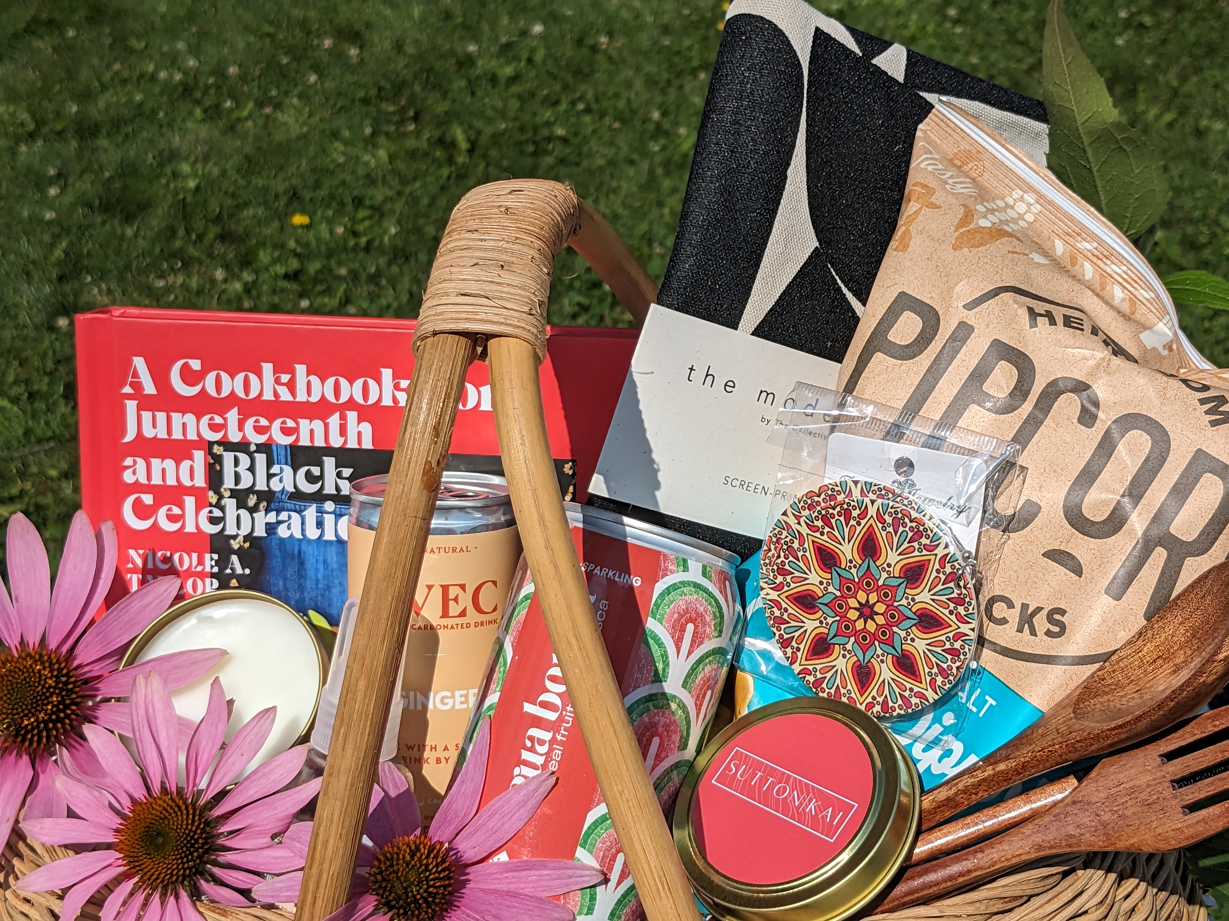 Get The Bag Subscription Box Gifts 561-pxl20230723145439708-16946467430275.jpg