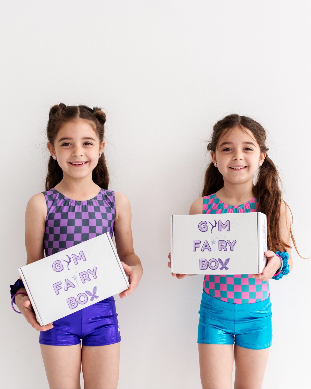 368-twins-with-boxes-17418080555527.jpg