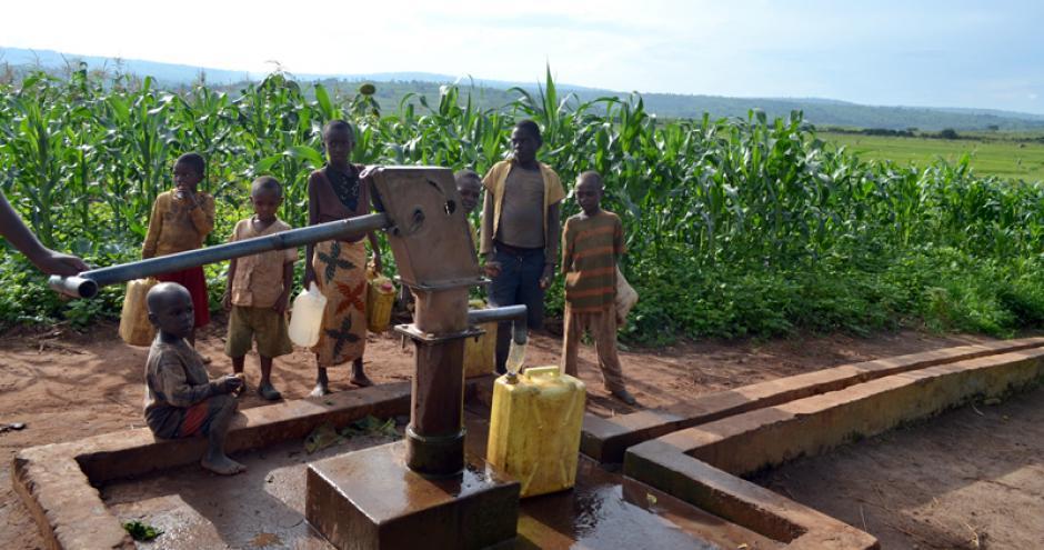 751-rwanda-borehole-1800x4508b2be9c6-3c92-4b62-b761-f1a069292075.jpeg