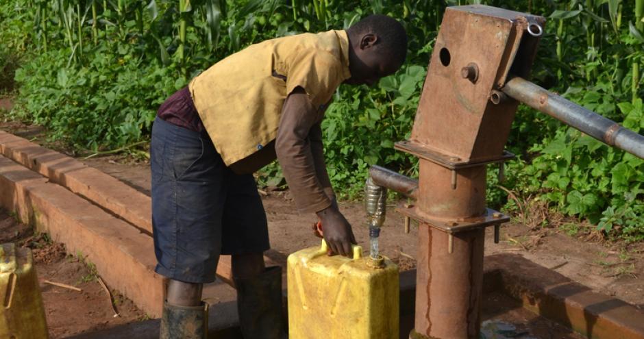 751-rwanda-borehole-2800x4506568bdbe-ceb8-47c7-9484-8258680d7387.jpeg