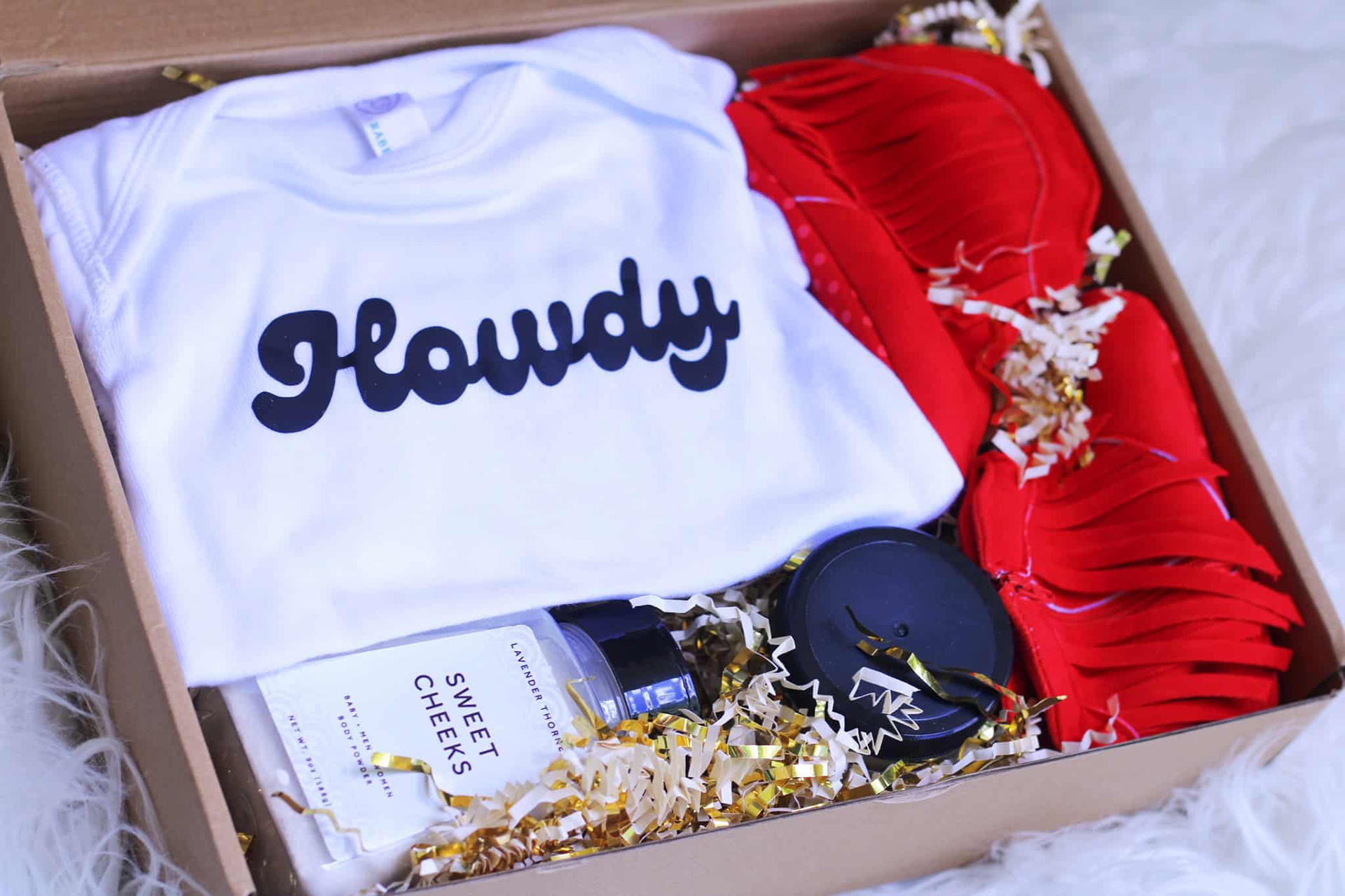 Howdy Baby mom to be subscription box