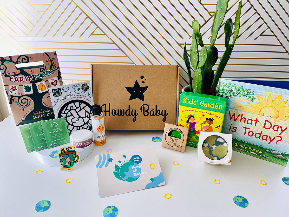 Howdy Kids Unboxing - April 2022 🌤️