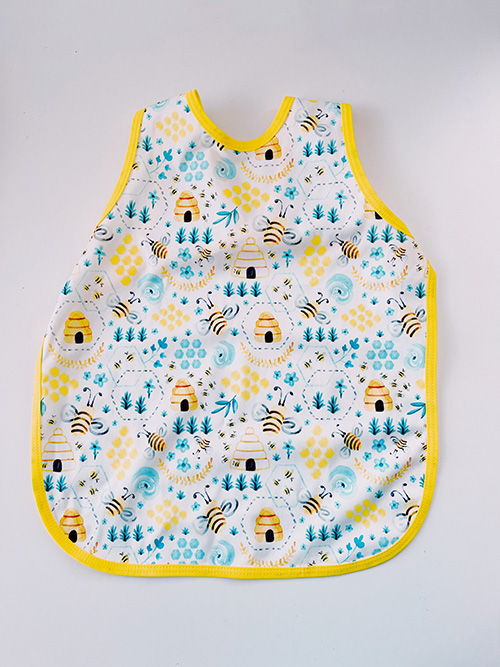 baby bee bapron sensory bin smock for toddlers