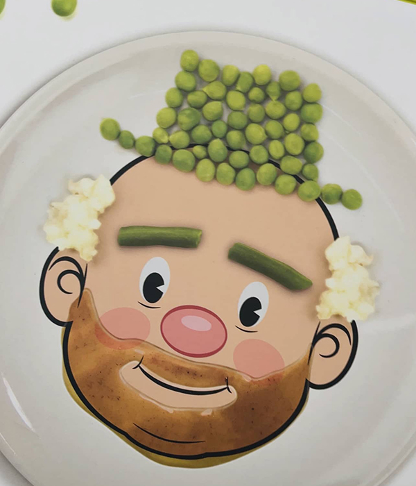 funny face food plate from September 2023 Howdy Baby childrens subscription boxes