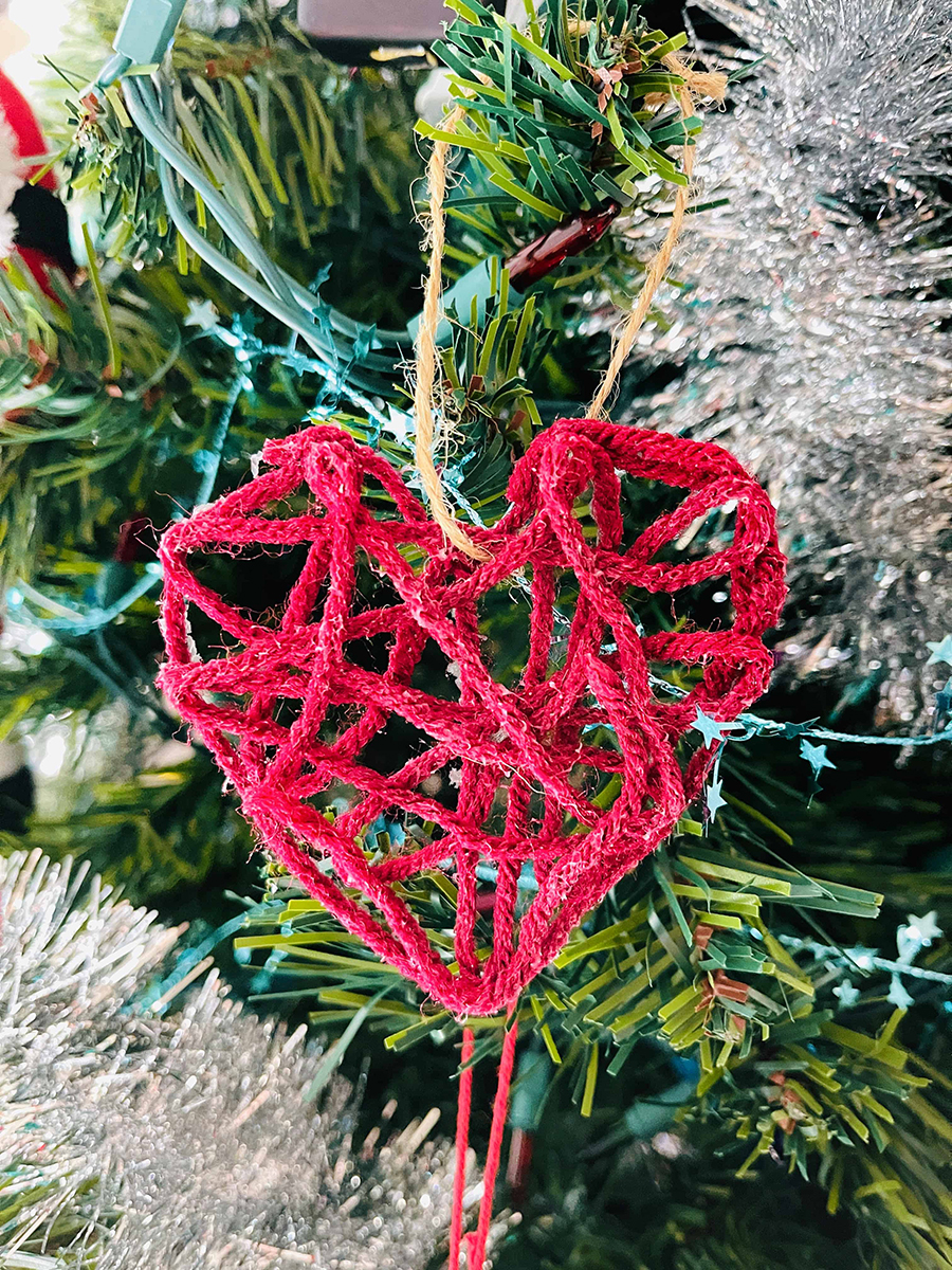 heart shaped diy ornaments for christmas tree