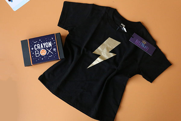 lightning bolt themed t-shirt from the Howdy Baby Halloween themed activity preschool box