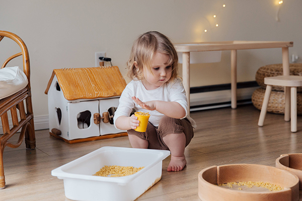macaroni noodle ideas for sensory play for kids
