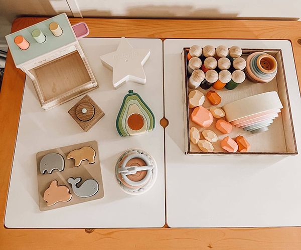 kindergarten manipulatives table set up