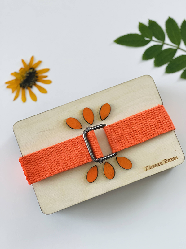 kids mini flower press kit with orange strap
