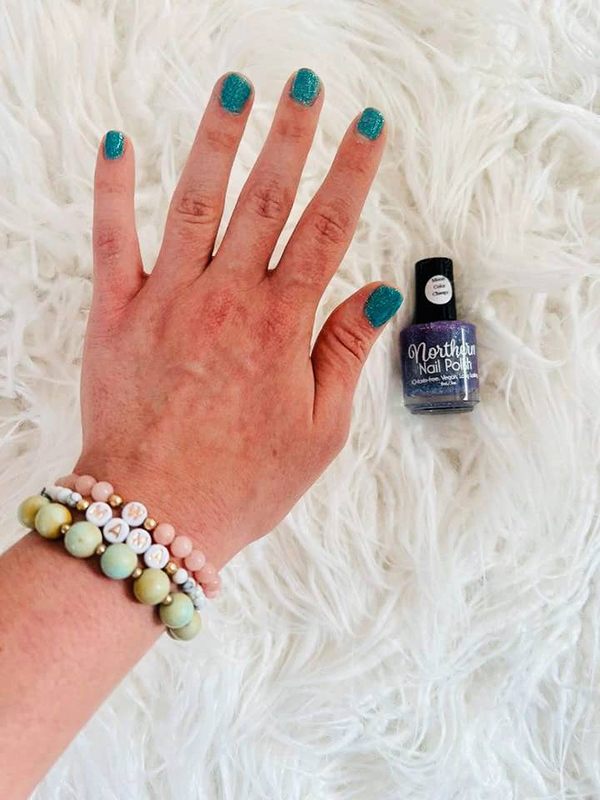 mood changing nail polish from the January Howdy Baby mommy to be subscription box