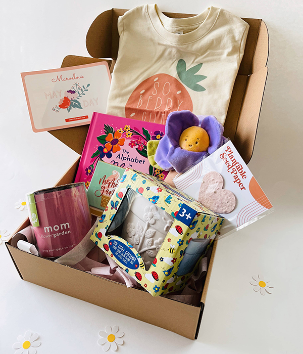 all of the products from the May 2024 Howdy Kids Mother's Day subscription box