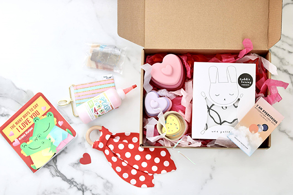 the February 2022 Howdy Baby new baby gift box