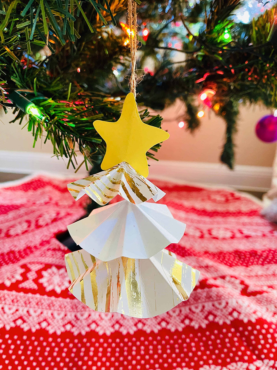 paper christmas tree ornament
