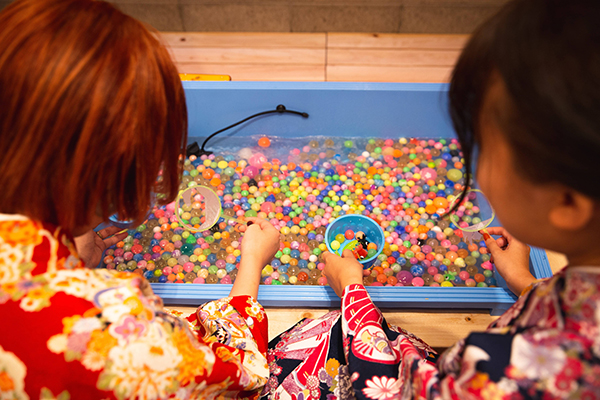 water bead sensory bins for toddlers