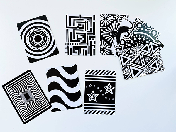 black and white sensory flashcards for infants and toddlers