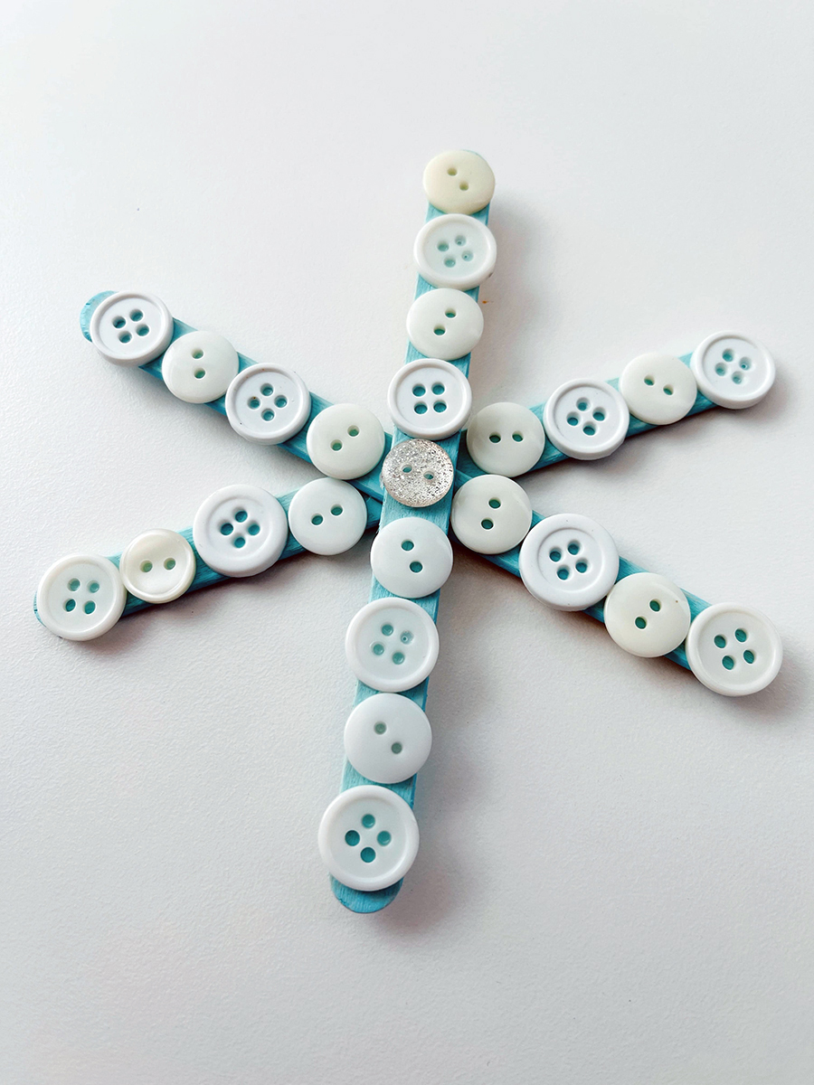 button snowflake diy