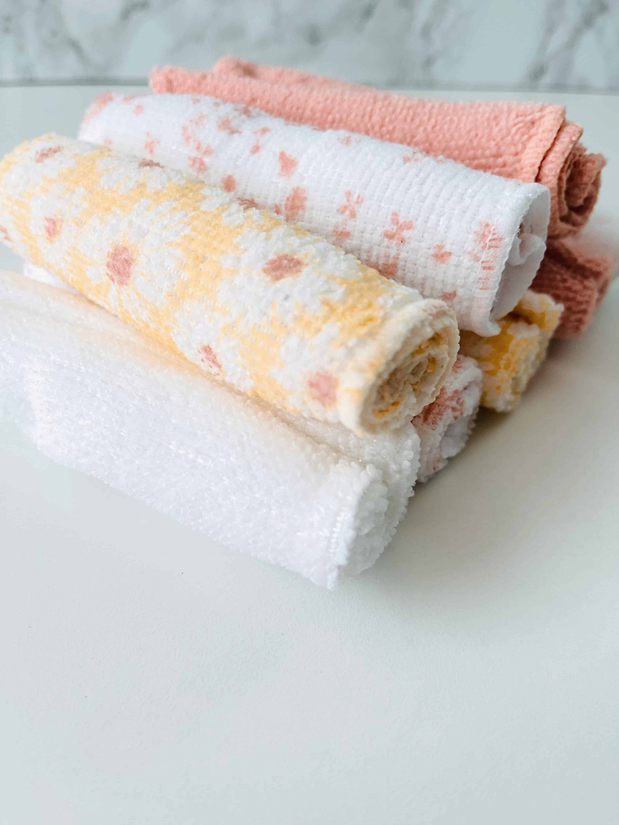 soft baby washcloths from howdy baby new mom subscription box