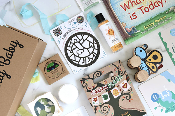 April 2022 Howdy Baby subscription box for moms and kids