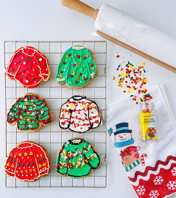 sweater shaped cookies
