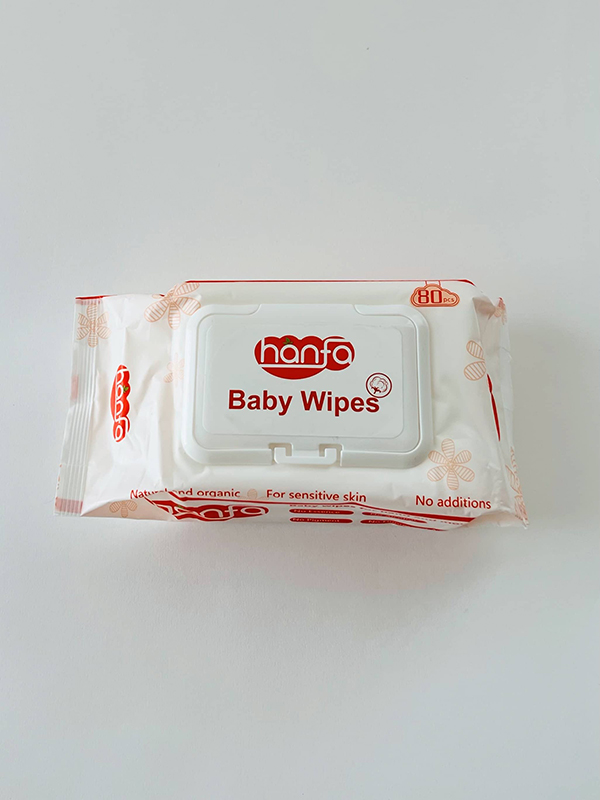 unscented baby wipes from the Howdy Baby subscription box for new moms