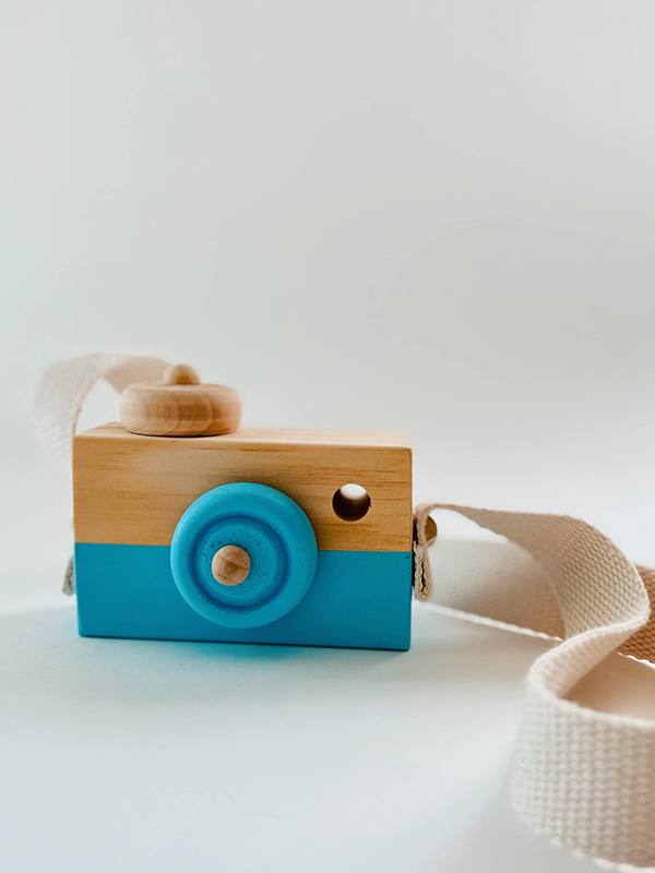pretend wooden camera toy for toddlers and kids