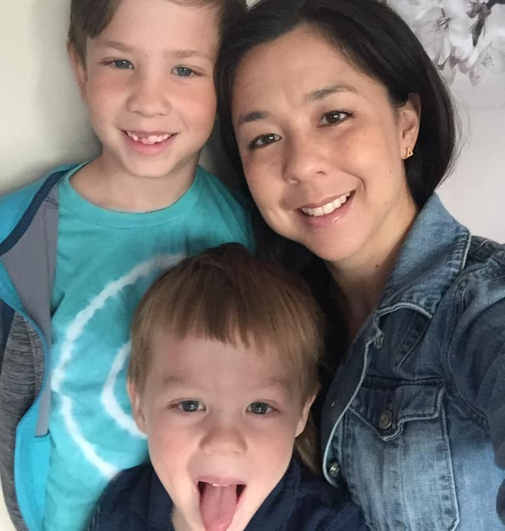 Melissa Mom with her two boys smiling