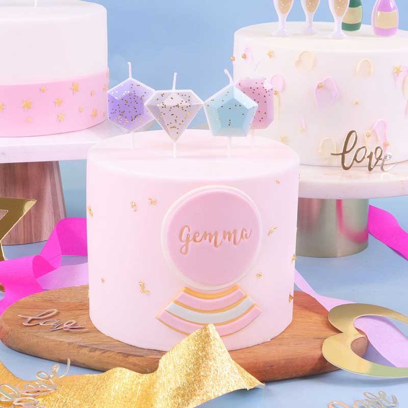 2146-bougies-pierres-precieuses-sur-gateau-17220254094506.jpg