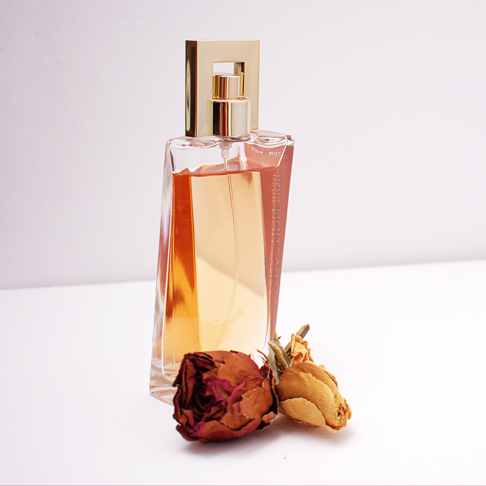 Les Différences Entre le Parfum Naturel et le Parfum de Synthèse