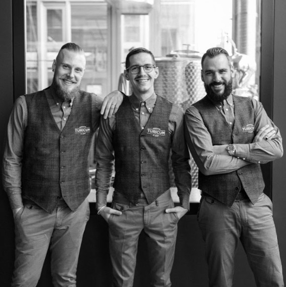 Das Turicum Distillery Team 181-turicumginteam-1585692725995.jpg