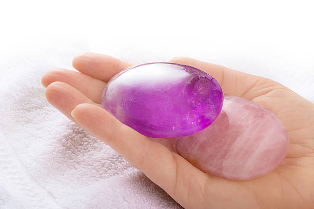 Tout savoir sur la lithothérapie : Pierres semi-précieuses, Chakras et Spiritualité