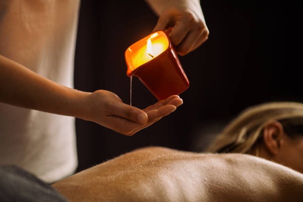 Tu allumes... et tu masses ! Le pouvoir caché des bougies de massages