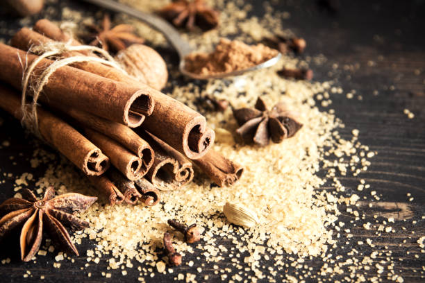 Cannelle, gingembre, cardamome : les bienfaits des épices de Noël pour sublimer tes desserts