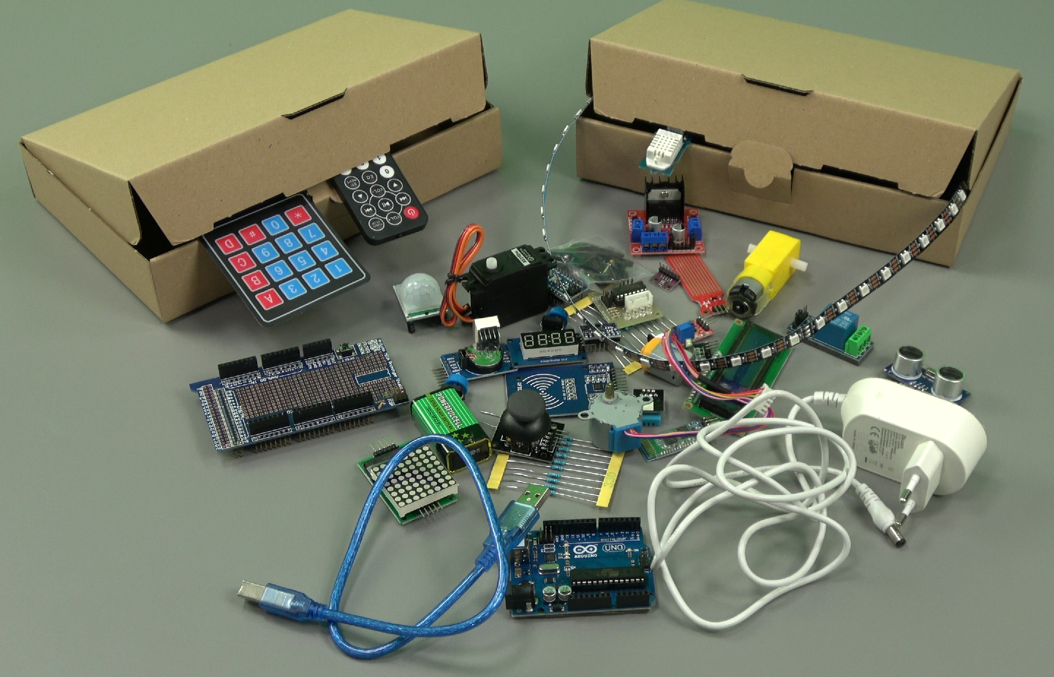 L'Arduino : La Porte d'Entrée Vers un Univers de Créativité DIY, d'Électronique et de Codage