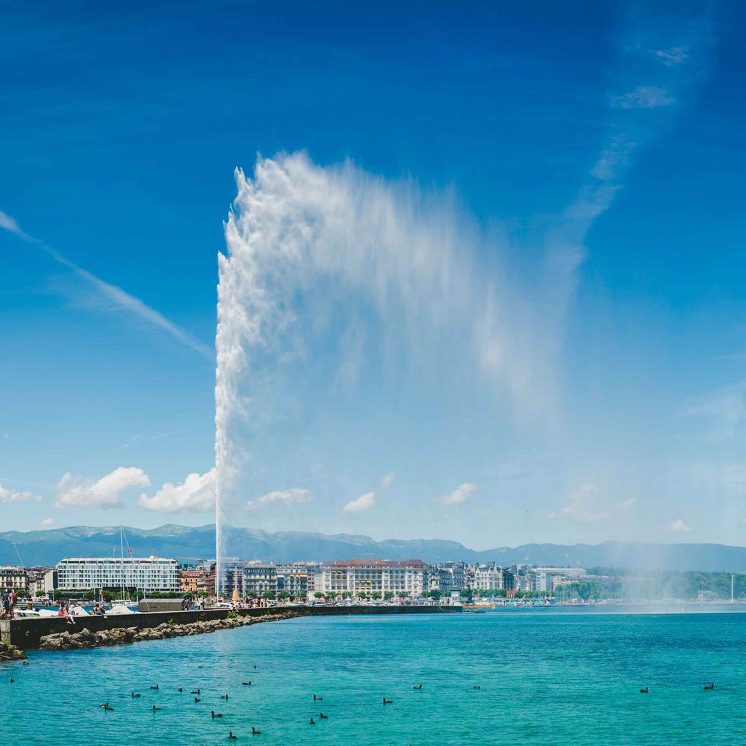 277-switzerland-geneva-the-jet-deau-at-leman-lake.jpeg