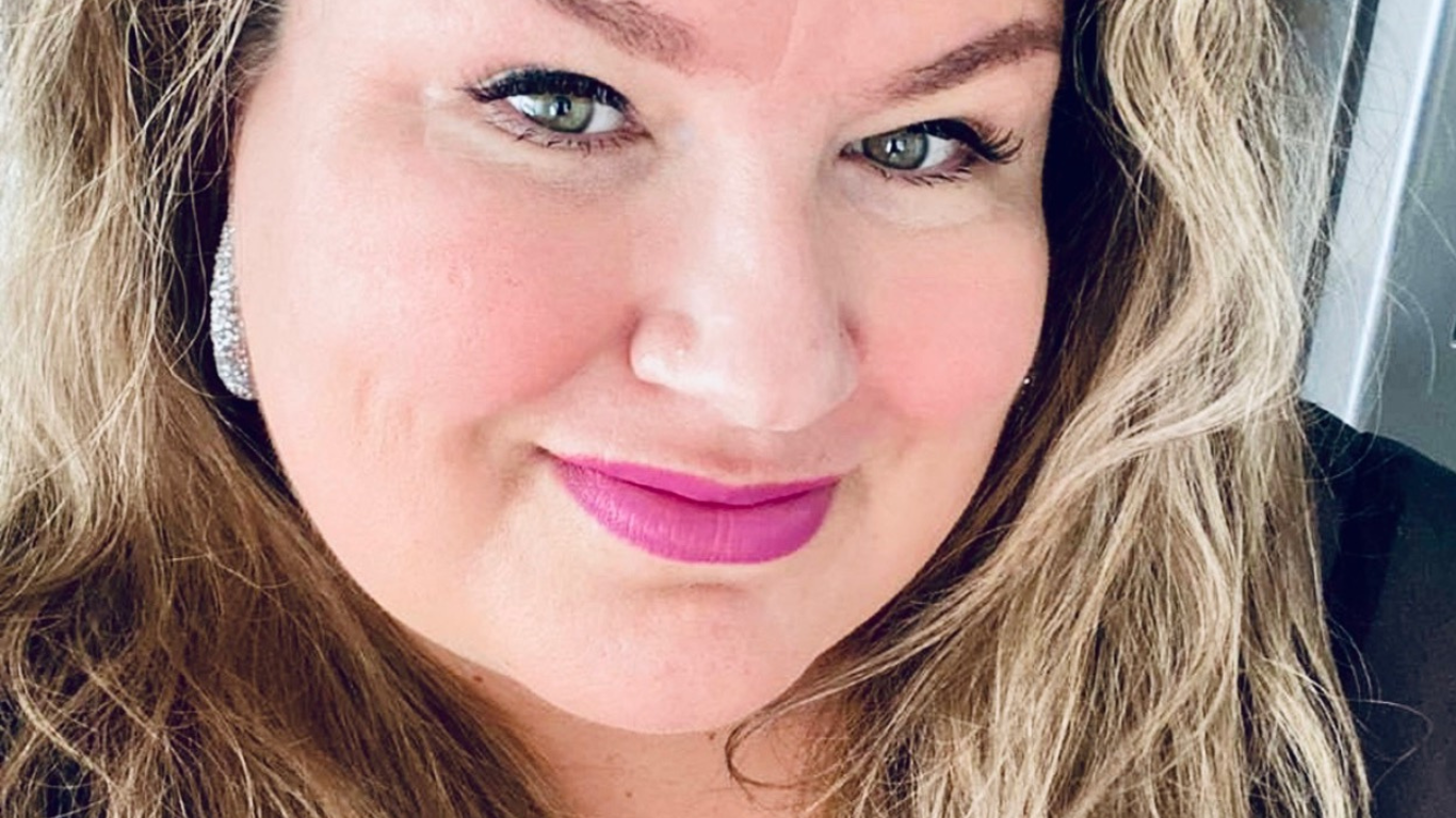**ELEVATE YOUR SUCCESS: HOW THE FEMALE ENTREPRENEUR BOX SUPPORTS E-COMMERCE ENTREPRENEURS**