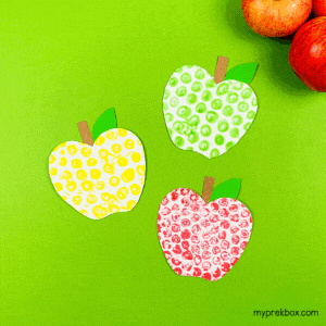 apple craft painting using bubble wrap