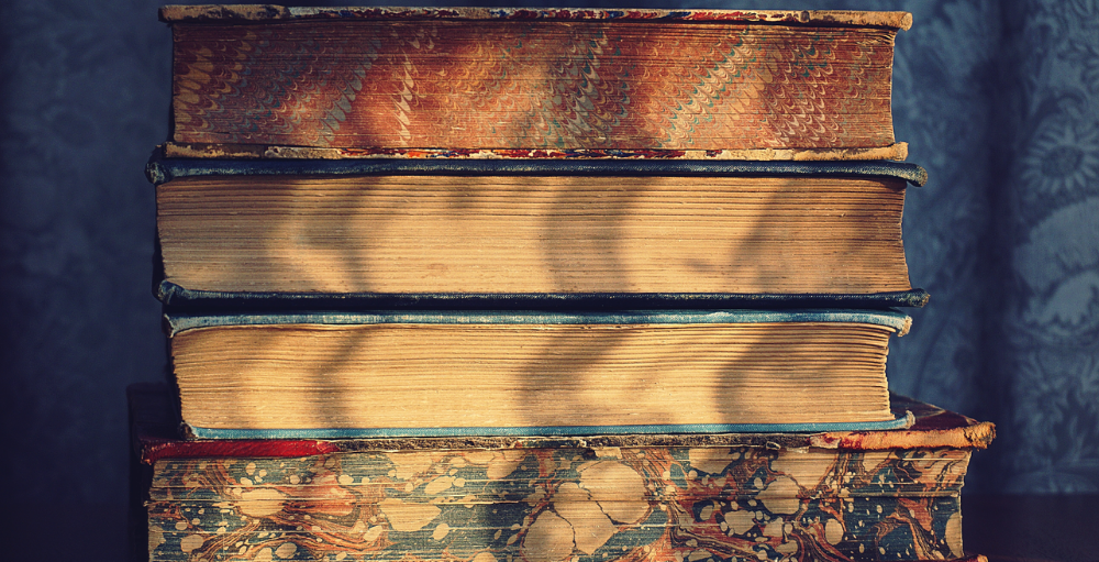 Books fall open, you fall in 0431000511323-202003081802250000.png